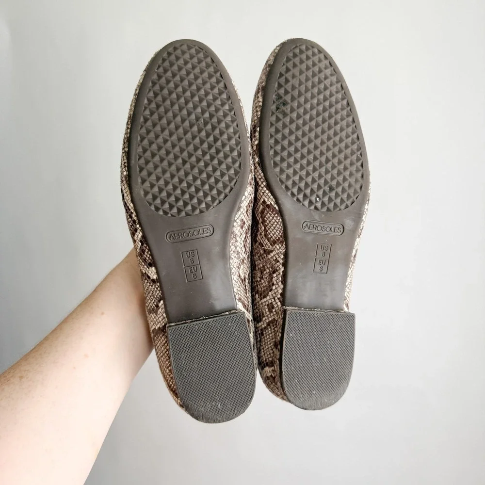 Aerosoles Good Times snakeskin buckle flats size‎ 8
